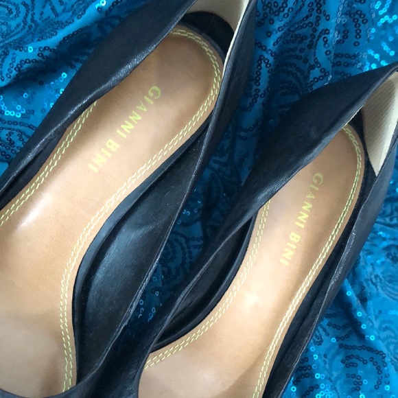 2 for $13 Gianni Bini Black Peep Toe Heels - Picture 7 of 8